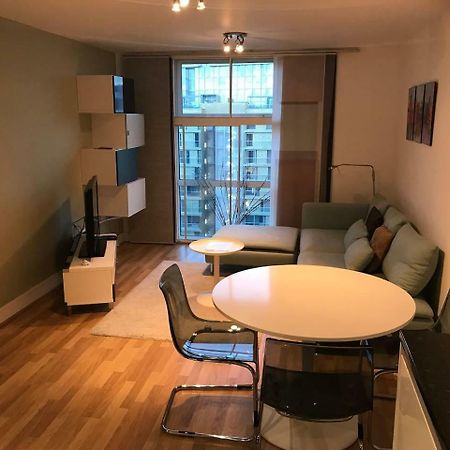 1 Bedroom In Chelsea Bridge Wharf Λονδίνο Εξωτερικό φωτογραφία